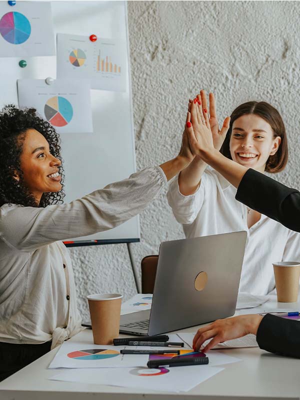 Triple High-five 600x800